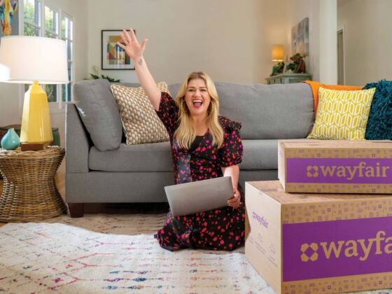 kelly-clarkson-wayfair-ambassador-1582129575.jpeg
