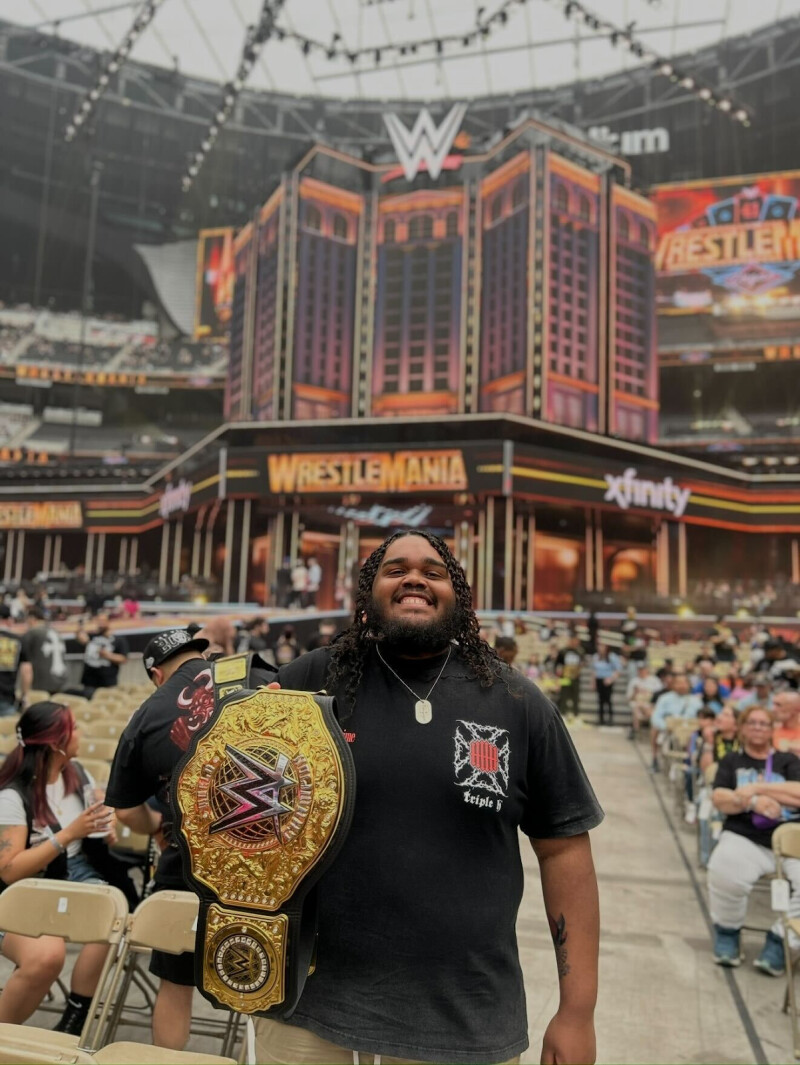 kyle jean wrestling.png