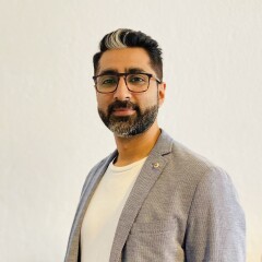 Photo of Wayfair Employee